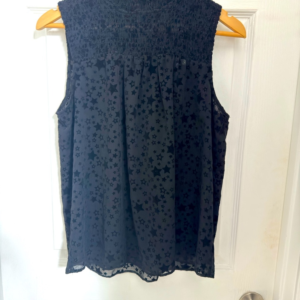 Loft- star smocked mock neck shell, sleeveless top. Size M
